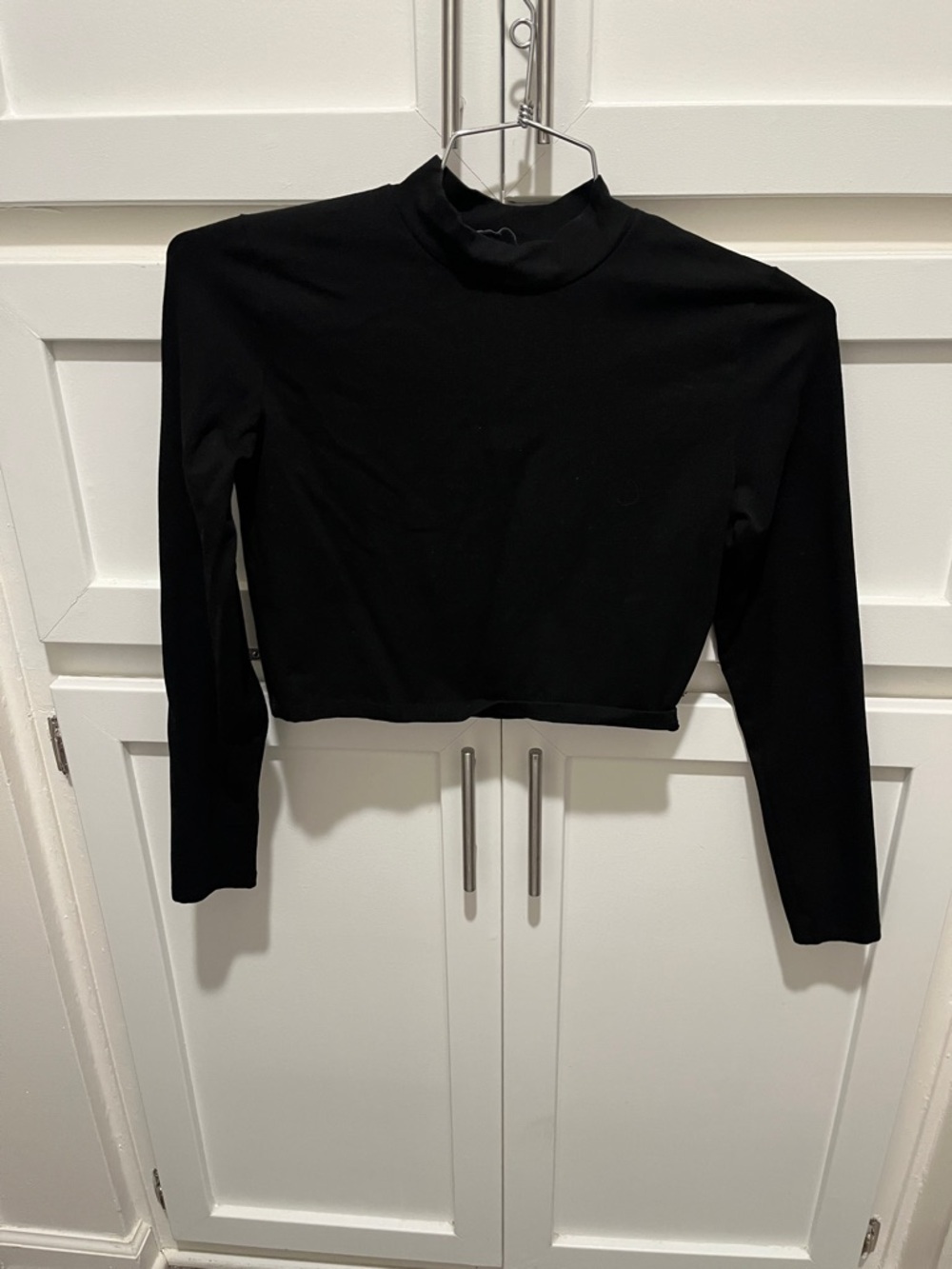 Women's Black Long-Sleeve Mock Neck Crop Top